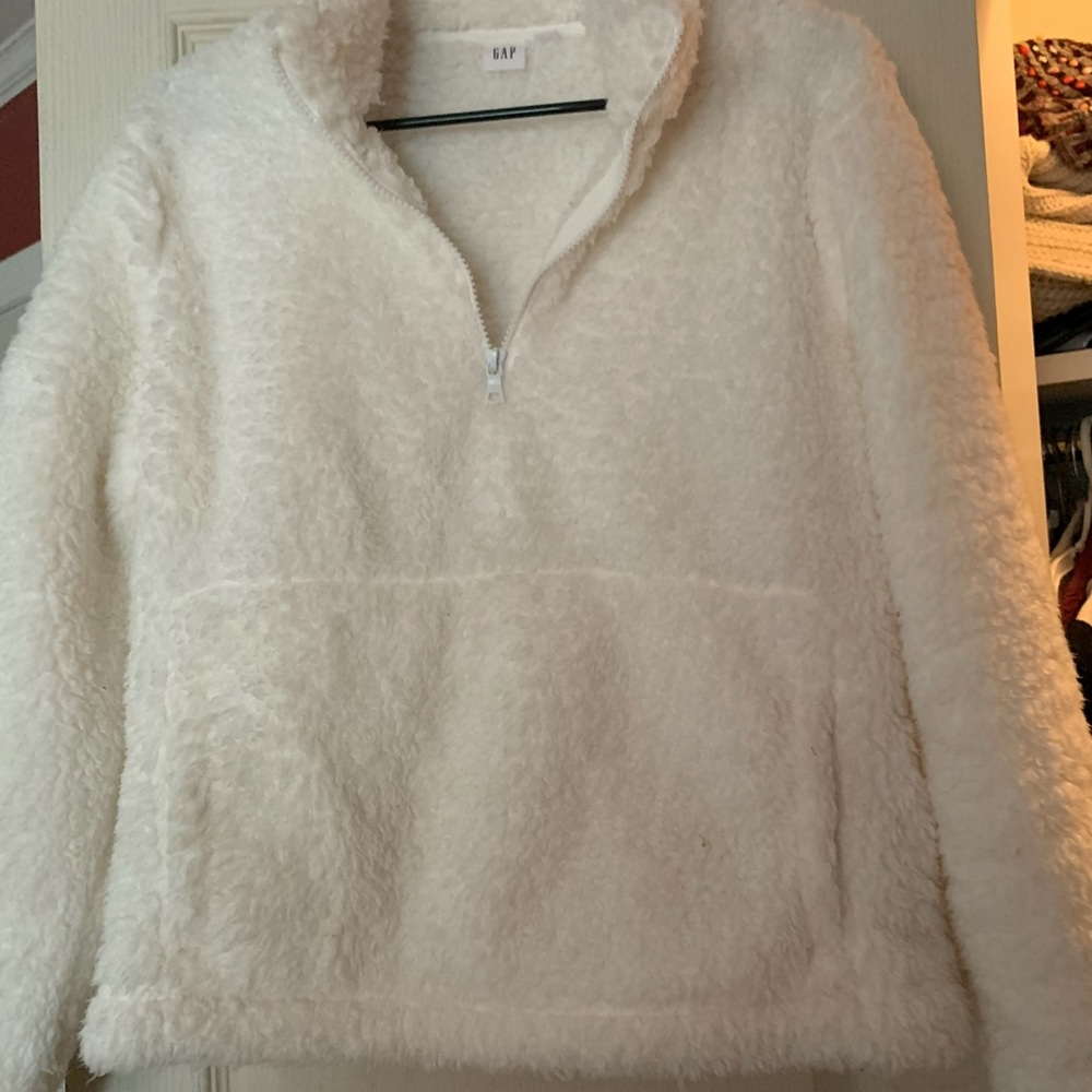 Gap sweatshirt
